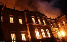 Cháy dữ dội bảo tàng trên 200 năm tuổi, chứa 20 triệu hiện vật