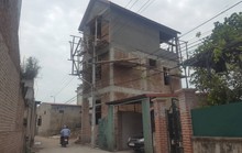 Sập giàn giáo, 2 người chết, 1 người bị thương