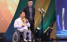 Lực sĩ khuyết tật Lê Văn Công làm việc nghĩa mùa đại dịch