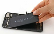 Người dùng iPhone đời cũ tại VN được đổi pin nếu máy chậm