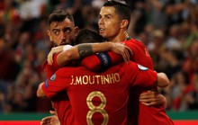 Ronaldo ghi bàn thứ 699, Bồ Đào Nha chờ chung kết sớm bảng B
