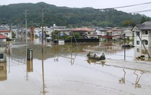 Nhật Bản: Siêu bão Hagibis đẩy nước của 200 con sông tràn bờ