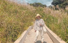 Giới trẻ khoe ảnh với đồng cỏ lau trắng dịp cuối thu ở Bình Liêu