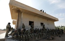 Quân đội Syria và Thổ Nhĩ Kỳ đụng độ