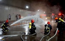 CLIP: Cận cảnh diễn tập chữa cháy quy mô lớn ở hầm sông Sài Gòn