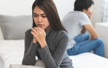 Chồng thương lắm mới ghen?