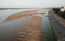 Khi sông Mekong thiếu... nước