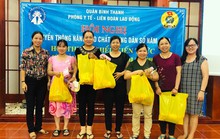 Nữ công nhân được bồi dưỡng kỹ năng chăm sóc trẻ