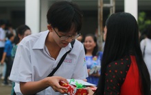 Thủ tướng Nguyễn Xuân Phúc yêu cầu dạy chữ đi đôi với dạy người