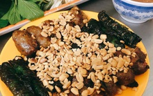 Những khu phố ẩm thực thu hút giới trẻ ở TP HCM