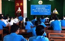Kiên Giang: Cán bộ Công đoàn học kỹ năng ứng xử