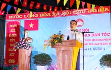 Bí thư Nguyễn Thiện Nhân dự ngày hội đại đoàn kết toàn dân tộc ở quận 4