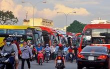 Vé xe Tết Nguyên đán năm nay giá ra sao, bán thế nào?