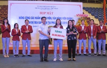 Trung tâm TDTT Quận 1 khen thưởng HLV, VĐV tham dự SEA Games 30