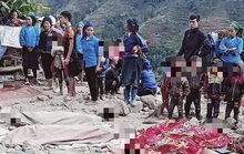 Sập tường khi đang dỡ nhà, 5 người chết, 2 người bị thương