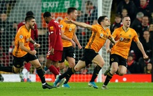 Ngoại hạng Anh sốc nặng khi VAR giải cứu Liverpool
