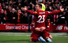 Liverpool đại náo derby Merseyside, tiệc bàn thắng tưng bừng Anfield