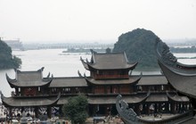 Cận cảnh ngôi chùa lớn nhất thế giới ở vịnh Hạ Long trên cạn