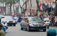 Cận cảnh đoàn xe Chủ tịch Triều Tiên Kim Jong-un đi trên phố Hà Nội