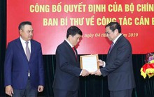 Trao các quyết định của Bộ Chính trị về công tác nhân sự