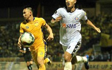 Vòng 4 V-League 2019: Hà Đức Chinh mờ nhạt, Quang Hải lập công