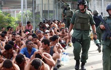 Venezuela: Tù nhân và lính canh hỗn chiến, 29 người thiệt mạng