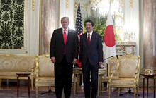 Đến Nhật Bản, ông Trump gây áp lực cắt giảm thặng dư thương mại