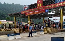 BOT Hòa Lạc-Hòa Bình phải xả trạm vì người dân phản đối thu phí