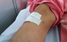 Bệnh viện Chợ Rẫy nói gì về vụ gãy đốt sống, khoan nhầm cẳng chân'?