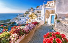 Hòn đảo hút khách bởi kiến trúc xanh - trắng ở Hy Lạp