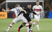 Pha nã đại bác từ hơn nửa sân của Rooney