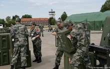 Trung Quốc toan tính gì khi đưa quân y đến Đức?