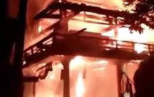 Nhà sàn của bà nội thủ môn Bùi Tiến Dũng cháy rụi trong đêm