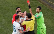 Lãnh thẻ đỏ sau 14 năm, Messi nhận án phạt như đùa hậu Copa America