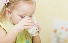 Nhiều trẻ thiếu máu vì... quá chăm uống sữa