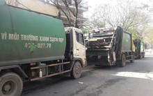 Bãi rác Khánh Sơn bị người dân chặn đường vào, hơn 700 tấn rác bị ùn ứ quanh