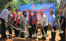 Trao 150 căn nhà Chữ thập đỏ cho gia đình chính sách