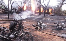 Đang hốt nhiên liệu, 132 người thương vong vì xe tải phát nổ