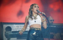 Miley Cyrus bác bỏ tin đồn ngoại tình dẫn đến ly dị