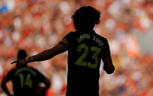 David Luiz phá Arsenal, Liverpool thắng tưng bừng ở Anfield