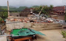 Lốc xoáy trước lúc bão vào, 41 nhà sập và tốc mái, 3 người bị thương