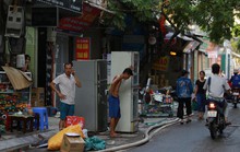 Cháy nhà máy bóng đèn phích nước Rạng Đông: Sơ tán dân, không ăn thực phẩm, vật nuôi trong bán kính 1 km