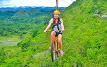 Đua xe đạp zipline mạo hiểm trên không ở Philippines