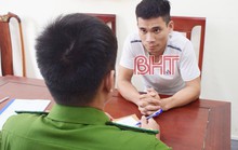 Va chạm với xe máy khiến 3 người bị thương, tài xế phóng ôtô bỏ trốn