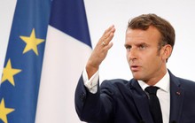 Tổng thống Macron hứa mở hồ sơ quân sự vụ rớt máy bay năm 1968