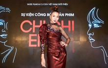 Thanh Hằng nói gì về đóng cảnh nóng phim Chị chị em em?