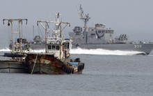 Hành động lạ của quân đội Hàn Quốc sau khi bắn cảnh cáo tàu Triều Tiên