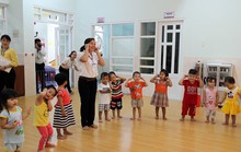 Bấp bênh đời sống nữ công nhân
