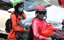 Đường vào sân bay Tân Sơn Nhất nghẹt cứng, ngàn người nháo nhào
