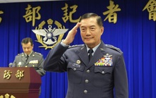 Trực thăng hạ cánh khẩn, tướng Đài Loan mất tích